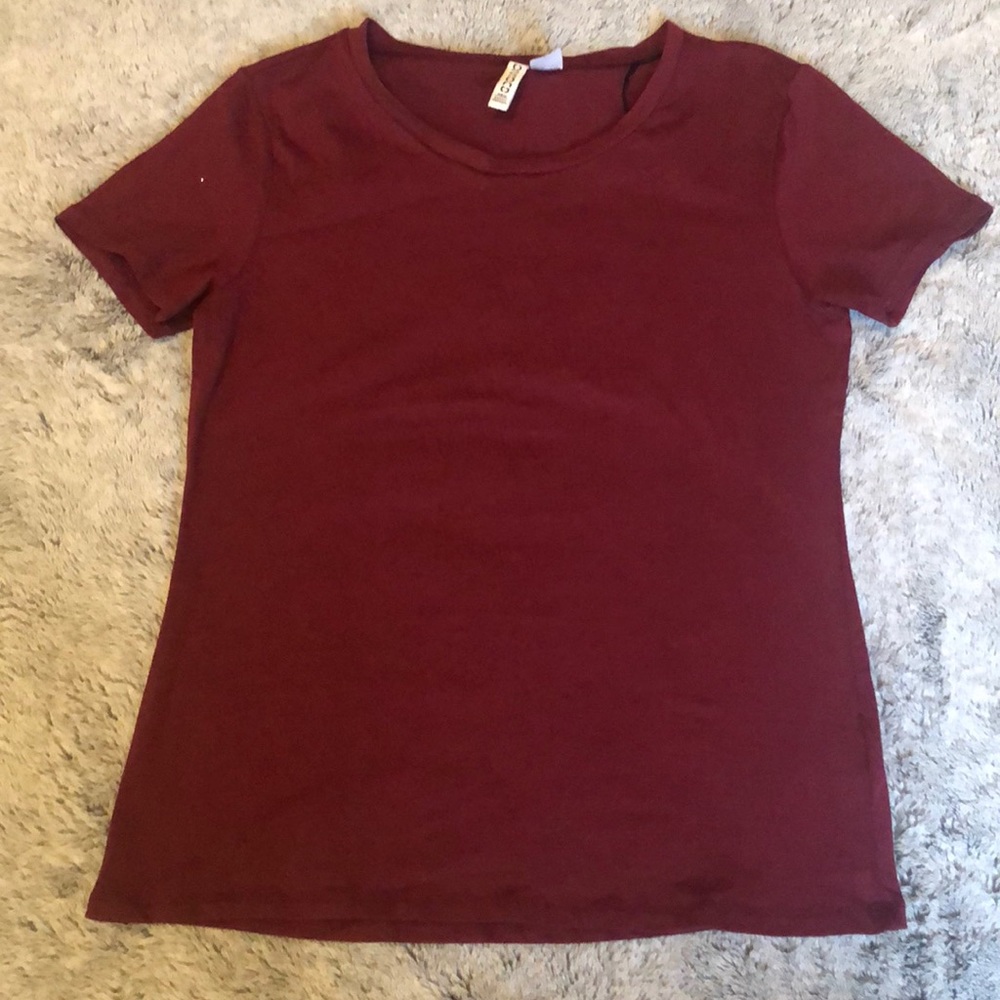 Maroon tee